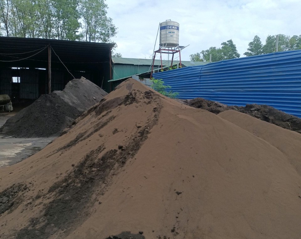 Quặng Mangan Dioxit